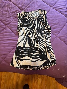 DKNY Black and White Zebra-Print Sleeveless Tank